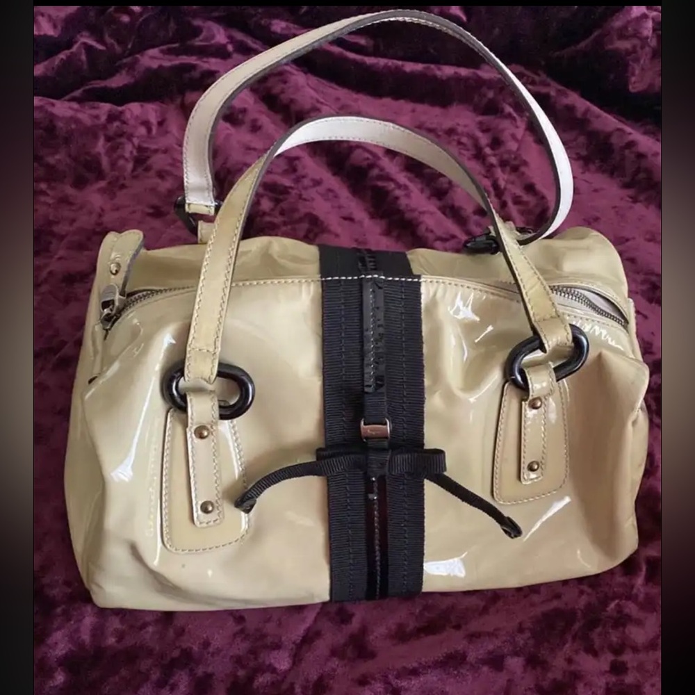 Preowned Luxury Salvatore Tote bag | vernis leather